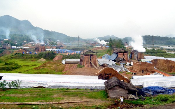 GÓC NHÌN ĐẠI BIỂU: XOÁ BỎ LÒ GẠCH THỦ CÔNG – BẮC GIANG ĐI NGƯỢC LỘ TRÌNH CỦA CHÍNH PHỦ?